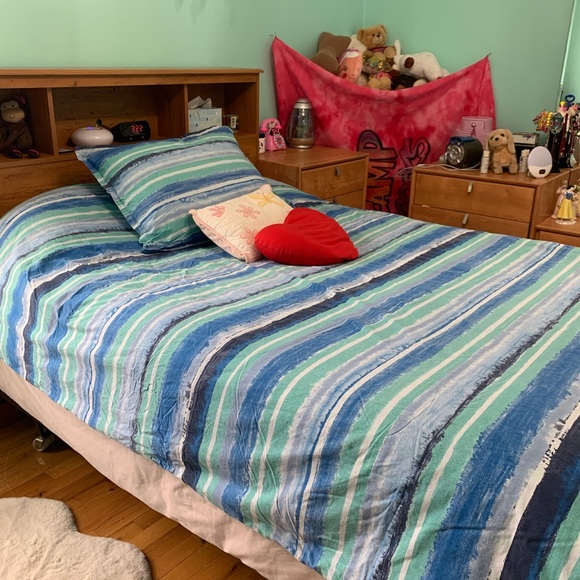 Twin Duvet Cover with 1 sham duvet insert included - Picture 6 of 8